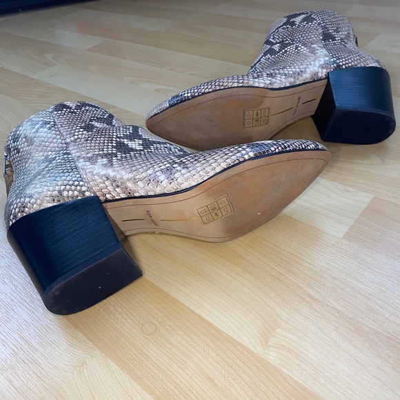 Dolce Vita Shanta Snake Booties Size 10 - Picture 15 of 15